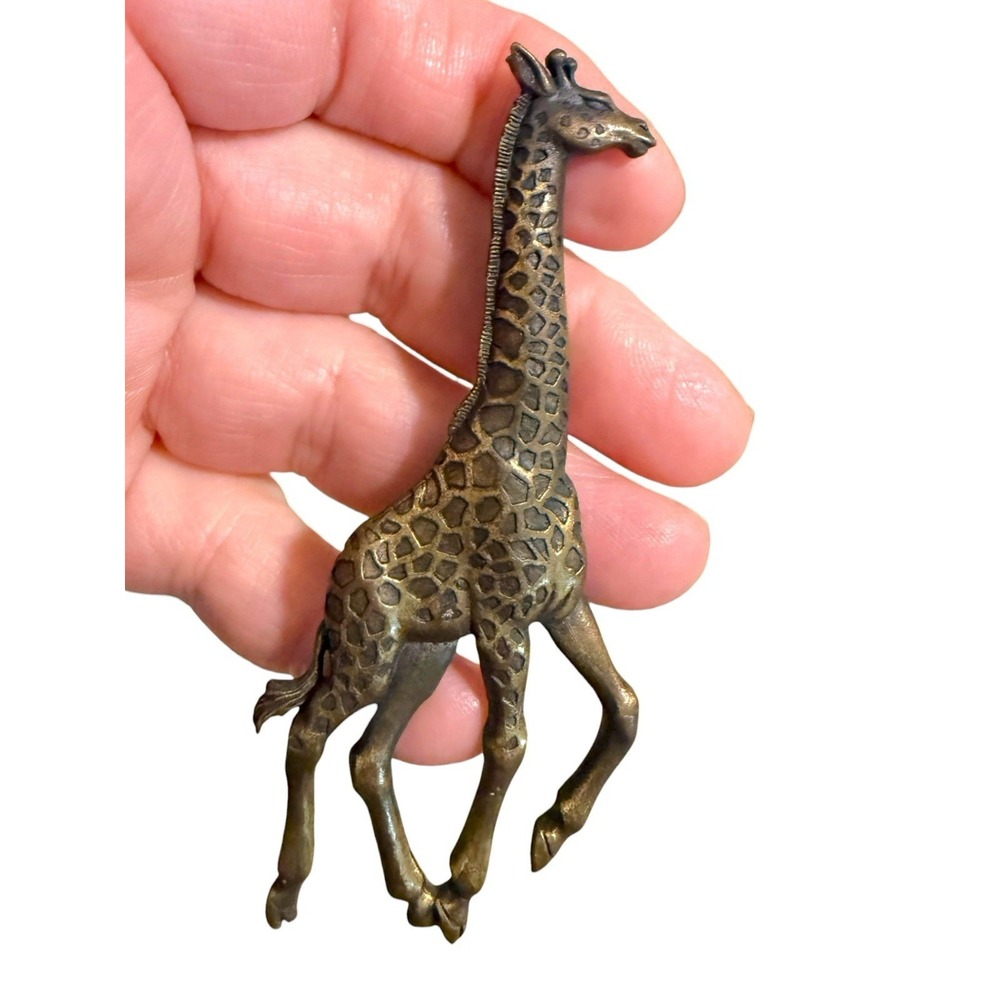 Vintage Signed JJ JONETTE 3.5" Giraffe Brooch Pin Gold Tone Metal Animal Figural